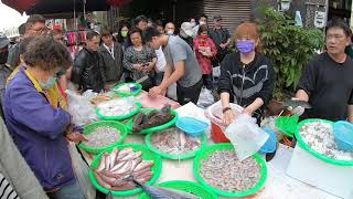 進錯貨了!!! 鱈魚頭刀進了30幾箱 直接賠錢叫客人買整箱的 中彰海王子 烏日火車站 海鮮叫賣 海鮮拍賣 叫賣哥