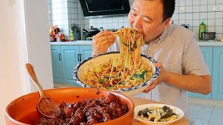 The guy bought 2.5kg of pork belly to make noodles with black bean pastes