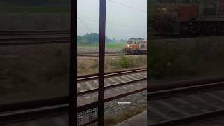 Goods train vs Mail express superfast train🚇🚇#indianrailways #mailtrain #expresstrain #goodstrain