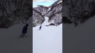 標高「１０００ｍ」から滑る⛷️✨本日オープンの「チャレンジコース」を滑走⛄ 💫「リフト５基」運行＆「５コース」オープン🥳✨総滑走距離は…「３０００ｍ」🏂✨！！#shorts