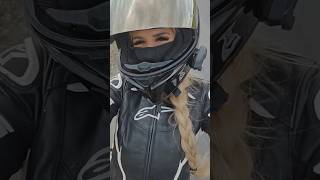 Motocyklistka 🖤 #bikergirl #viral #reels #drift #funnyvideo #bikeride #polska #automobile #blonde