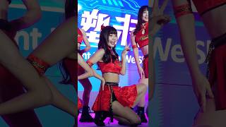 小映仁寶尾牙熱舞 #南港展覽館 #小映 #cheerleaders #小龍女