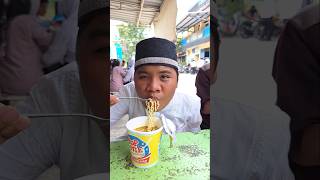 Fariz makan pop mie bareng bareng #shorts