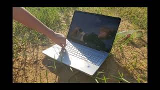 Smashing an HP laptop by hand!