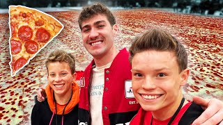 Building Worlds Largest Pizza with Airrack!