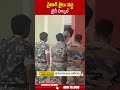 వైజాగ్ జైలు వద్ద  ఖైదీ హల్చల్ #vizag #prison | ABN Telugu