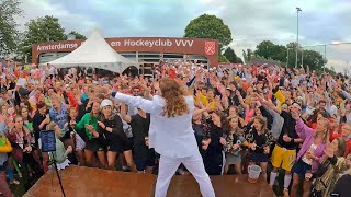 Rooie Rico - De smartlappen- en feestkoning van Hockeyclub VVV in Amsterdam