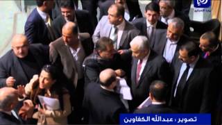 رؤيا الإخباري النواب يهنئون الحكومة بإقرار مشروع الموازنة 2014