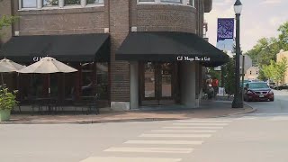 Webster Groves C.J. Muggs closes; employees and locals say last goodbyes as new restaurant will take