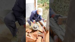 China Rural Life: Dad Building a Wall（中国乡村：老爸在砌墙）