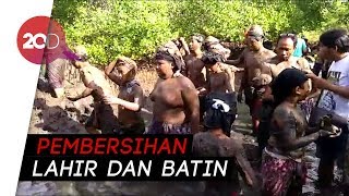 Mengenal ''Mebuug Buungan'', Ritual Mandi Lumpur di Bali