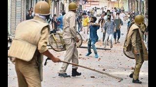 Clashes Erupted After friday prayers in jamia masjid Srinagar