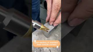 Spot welding of stainless steel outside corners