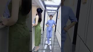 婷婷这一身有点抢镜啊#护士跳舞#舞台无处不在