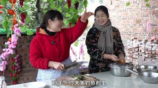 腌制的腊肉翻的了，燕子给婆婆做了一道炸土豆儿，小时候的味道