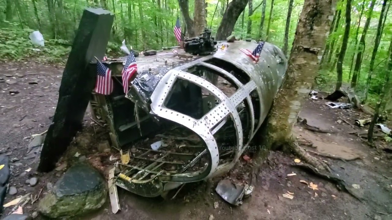 B52 Plane Crash Memorial Maine, Uncut Walk Through The Site - YouTube