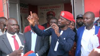 BOBI WINE ALANGIRIDDE OKWEKALAKAASA MU GGWANGA, AKUBAGIZZA ESSOMERO ERYAFIIRWA ABAANA E GOMBA