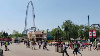 Toronto - Canada's Wonderland - Walking - (Entrance) International Street