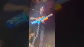 [FANCAM] 230710 Wang Yibo 王一博 - Universal studio event @新浪电影