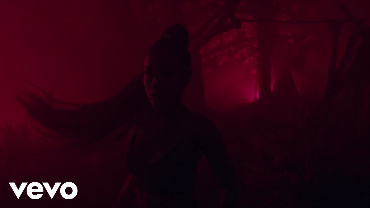 Ariana Grande - the light is coming (feat. Nicki Minaj) Ariana Grande - the light is coming (feat. Nicki Minaj)
