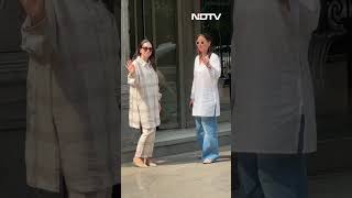 Kareena Kapoor And Karisma Kapoor, In Their Casual Best, Pictured Together