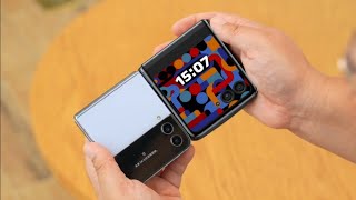 Moto Razr 4 5G (2023) - One Step Ahead The Samsung Galaxy Z Flip 5