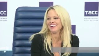 Pamela Anderson Visits Kremlin To Lobby For Animal Protection
