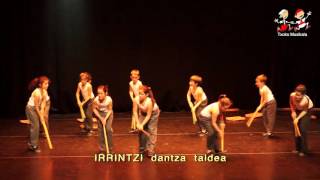 201604300104 IRRINTZI dantza taldearen 2016 dantza ikuskizuna