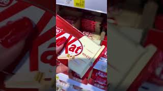 Kitkat White Chocolate #asmr #shorts #viral #trending #satisfying #chocolate #sweet #fyp #foryou