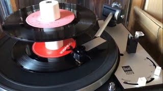 45回転シングルレコードを連続演奏！