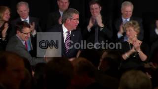 CT:JEB BUSH AT GOP AWARD DINNER - WALK UP