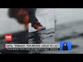 Gudang dan Kapal Terbakar, Penumpang Loncat ke Laut