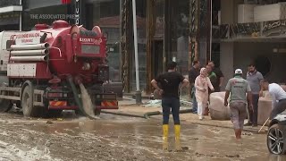 Residents start cleaning up after floods in Turkey