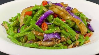 Some people blanch eggplant and beans, and some people fry it directly.No wonder it is not delicious