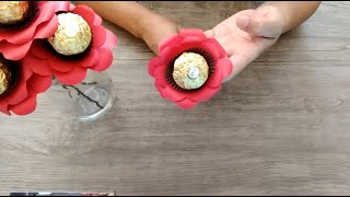 como hacer una flor de papel con chocolate