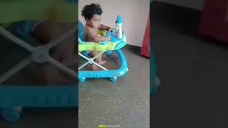 ഈ വണ്ടി എങ്ങനെ ഓടിക്കും?🤪#funnyclips #babywalker #viralvideo