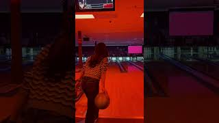 냅다 공을 던져 #shorts #bowling #교환학생