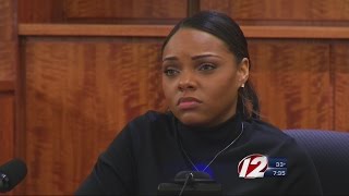Hernandez's Fiancee Takes The Stand