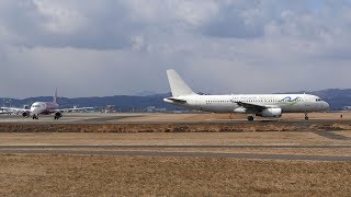 A320-200の2機連続離陸＠仙台空港