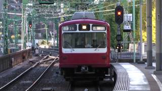 ８００形京急本線普通品川行き品川駅到着その２