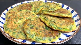 Add a spoonful of flour to the chives. I didn't expect it to be so delicious. My grandma taught