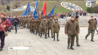 Бійці добровольчих батальйонів зібралися на Майдані