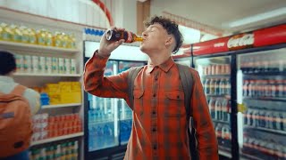 Coca-Cola dévoile sa nouvelle pub télé - Ouvre un Coca-Cola