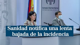 Sanidad notifica una lenta bajada de la incidencia (3.194,67) en una jornada con 135.533 casos y 215