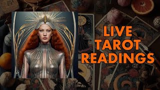 Live Tarot card readings with an AI. What do the cards have in store for you?