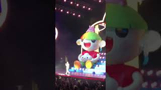 J Balvin performing Contra La Pared in Toronto at the scotia arena