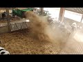 18 spreading rectangular bales with side mounted midi for dairy cows