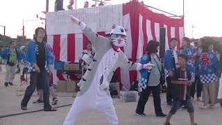 祭り会場に現れた、現場猫のコスプレで踊る人を撮ってみた！