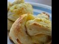 Cheesy Garlic Knots