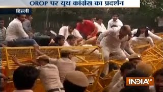 Delhi: Youth Congress Workers Protest over OROP at Jantar Mantar